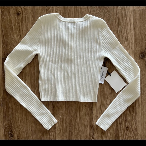 Aritzia (Sunday Best) Sienna Cropped Sweater in White (NWOT) - Picture 8 of 12